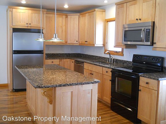 3rd image of 3539 Grandview Dr