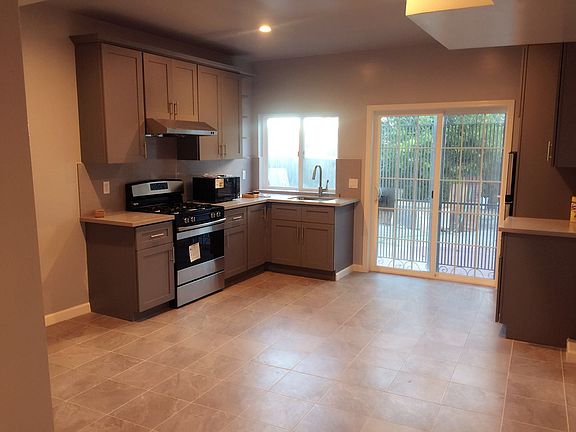 2nd image of 457 Somerset St