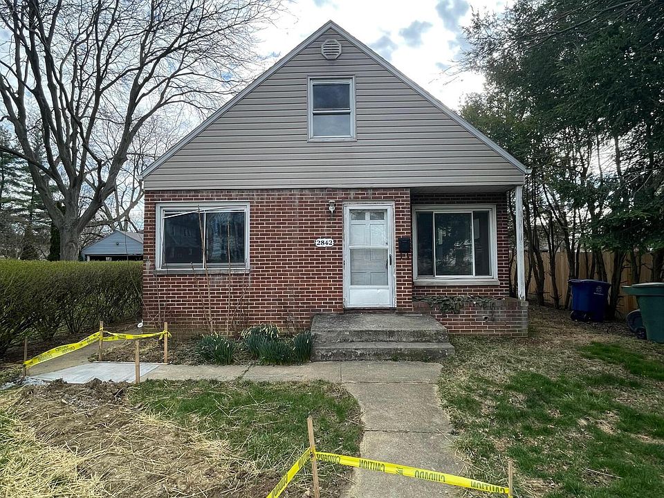 1st image of 2842 Dresden St