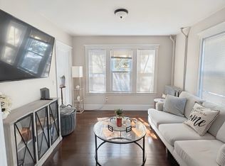26 Roslyn St #1, Salem, MA 01970