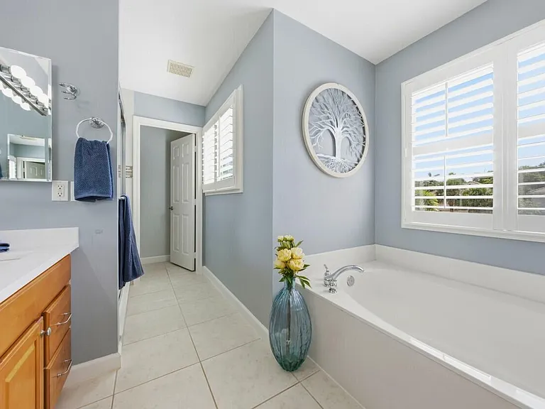 8212 Calterra Dr — Photo 25