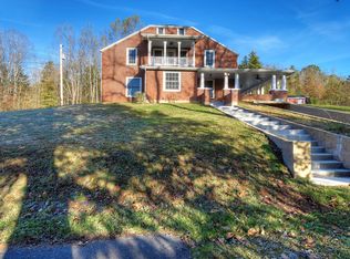 140 Dan Berry Hill Rd, Elizabethton, TN 37643