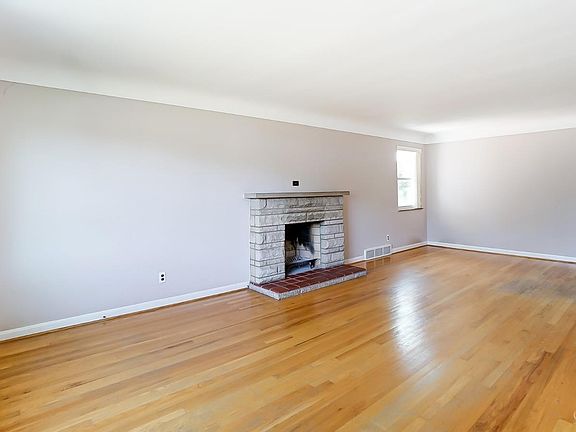 3rd image of 3341 Dolomar Dr