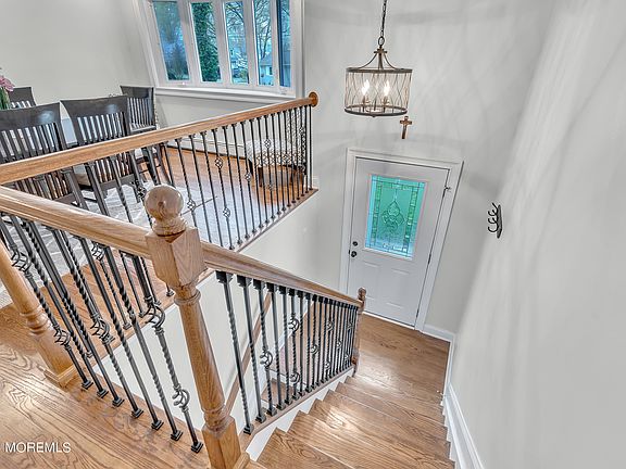 3rd image of 7 Carolina Avenue