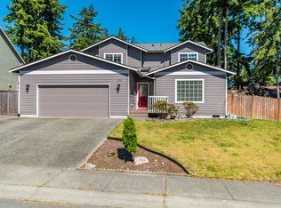 594 SW Regency Dr, Oak Harbor, WA 98277