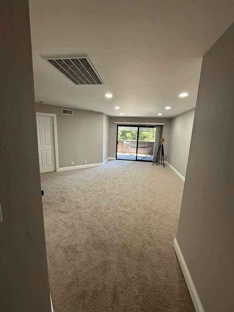 2 bed, 822 sqft, $3,700 — Photo 4
