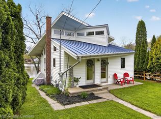 11505 Sunset Blvd, Pinckney, MI 48169