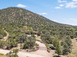 38 Camino Nevoso, Santa Fe, NM 87505