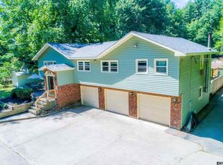 23 Tollgate Rd, Averill Park, NY 12018