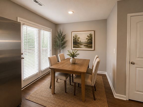 5th image of 218 Woodland Valley Ln