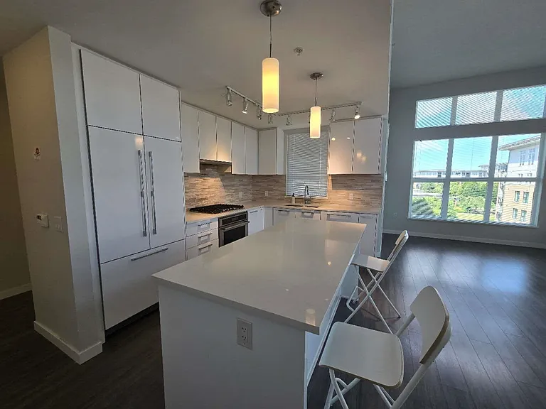 9551 Alexandra Rd #4XX — Photo 14
