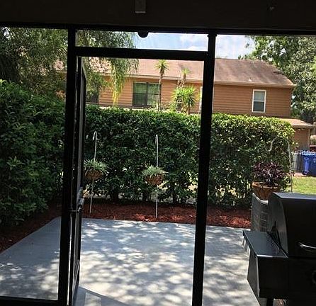 4th image of 5208 Turnbury Ct