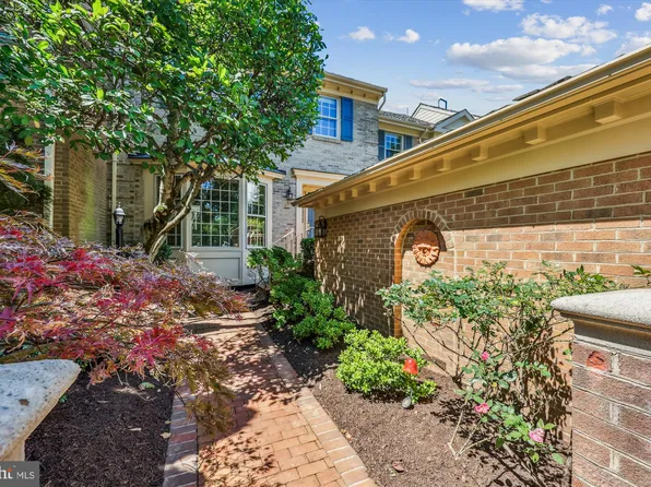 9420 Lost Trail Way, Potomac, MD 20854