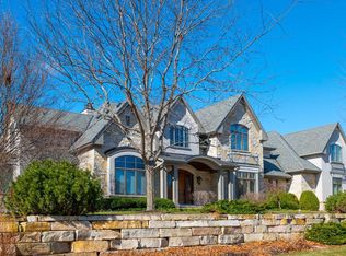 1264 Mary Hill CIRCLE, Village Of Hartland, WI