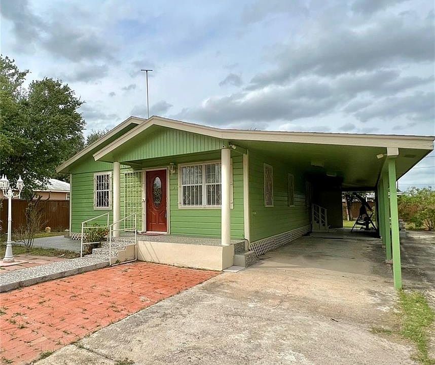 1st image of 3111 E Nixon Ave