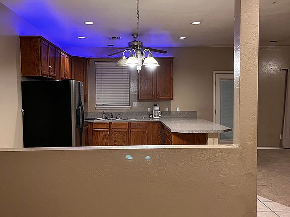 2nd image of 840 Huddleston Dr