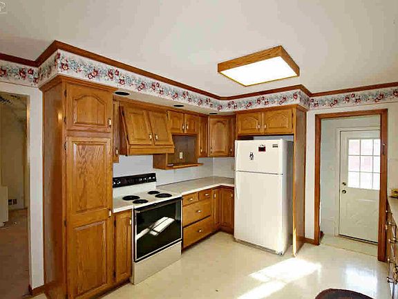 5th image of 5166 Greenleaf Dr