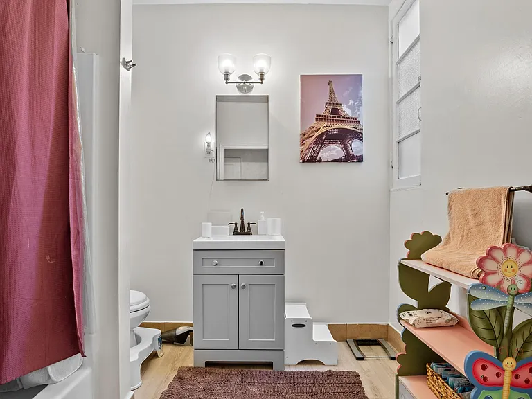 1414 S Shenandoah St #1416-1/2 — Photo 4