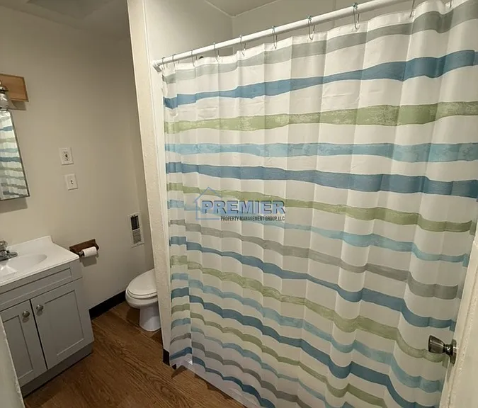 807 Wilson Ave #2 — Photo 3