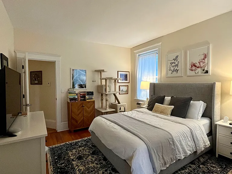 66 Marshal St #6 — Photo 8