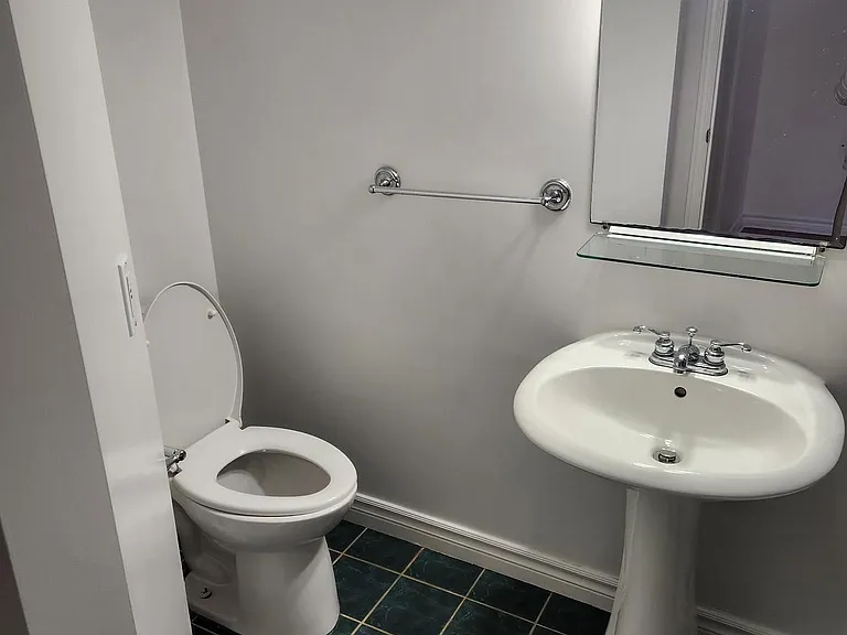 417 Taylor Mills Dr N #BASEMENT — Photo 7