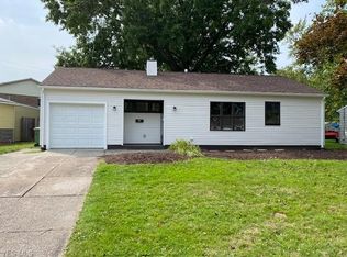 6494 Aylesworth Dr, Parma Heights, OH 44130