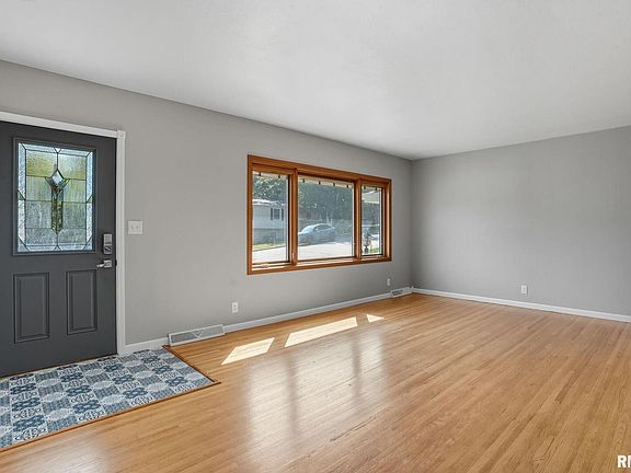 3rd image of 3248 Valle Vista Rd