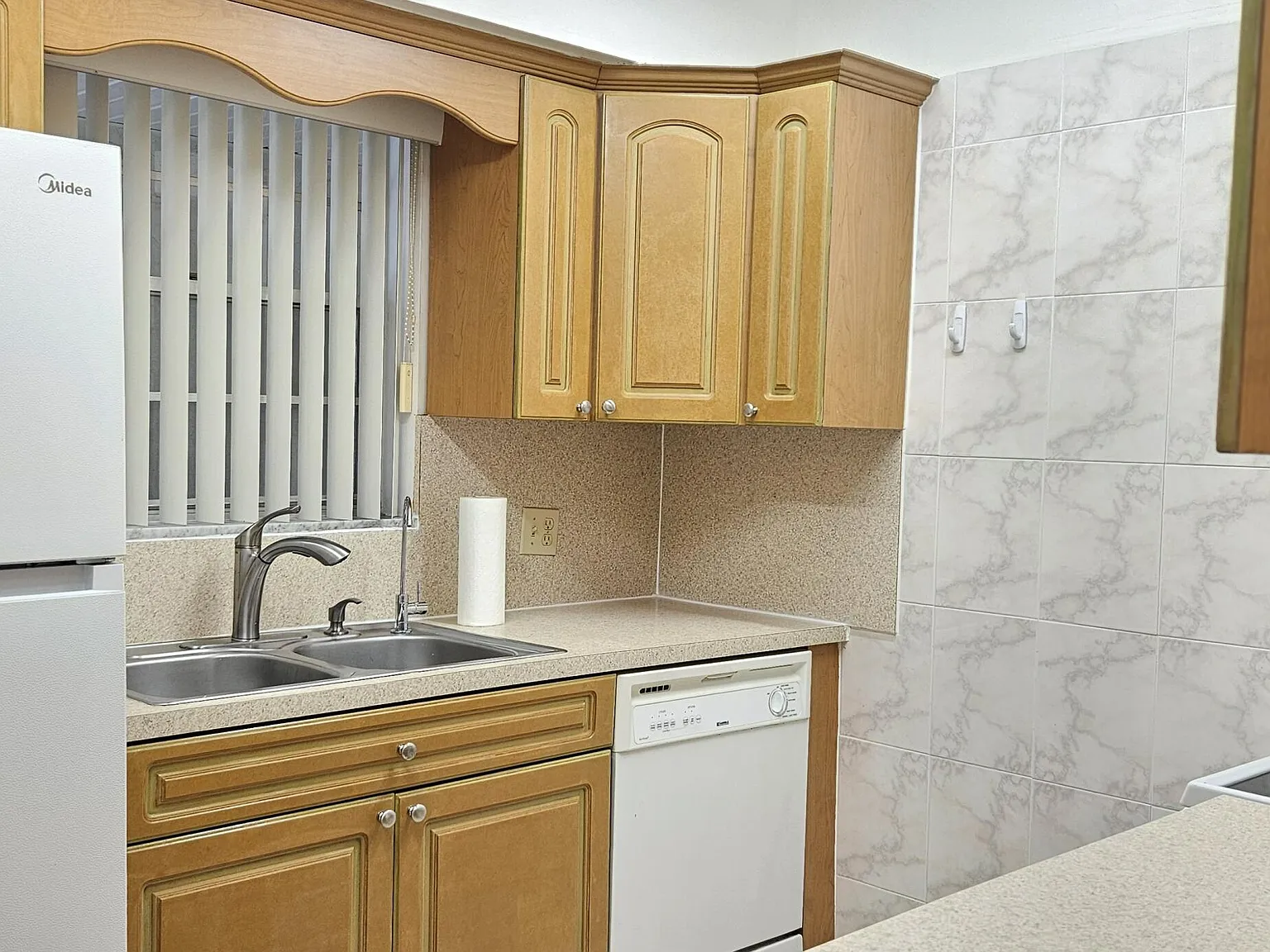 2 bed, 2.0 bath, 1048 sqft, $1,400 — Photo 3