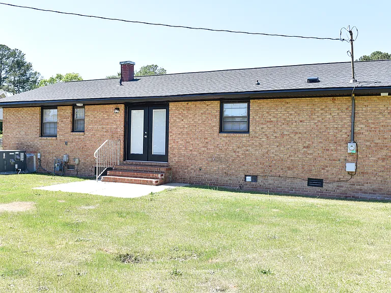 2135 Nevada St — Photo 31