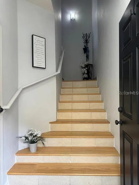 2 bed, 2.0 bath, 1273 sqft, $1,800 — Photo 3
