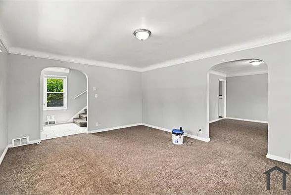 5 bed, 1600 sqft, $1,700 — Photo 4