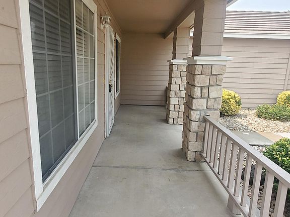 3rd image of 796 Cherry Hills Ct
