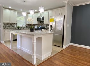 25 Upman Ct, Catonsville, MD 21228