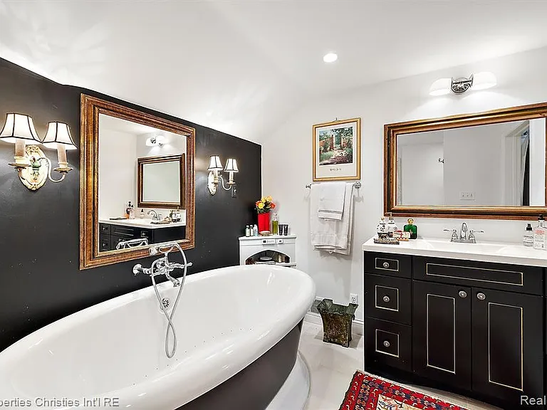 275 Barden Rd — Photo 28