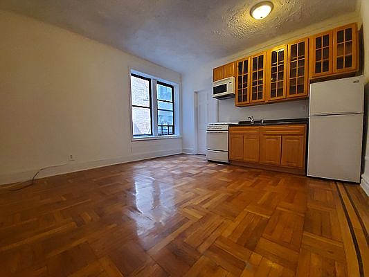 2nd image of 135 Ocean Ave #2F