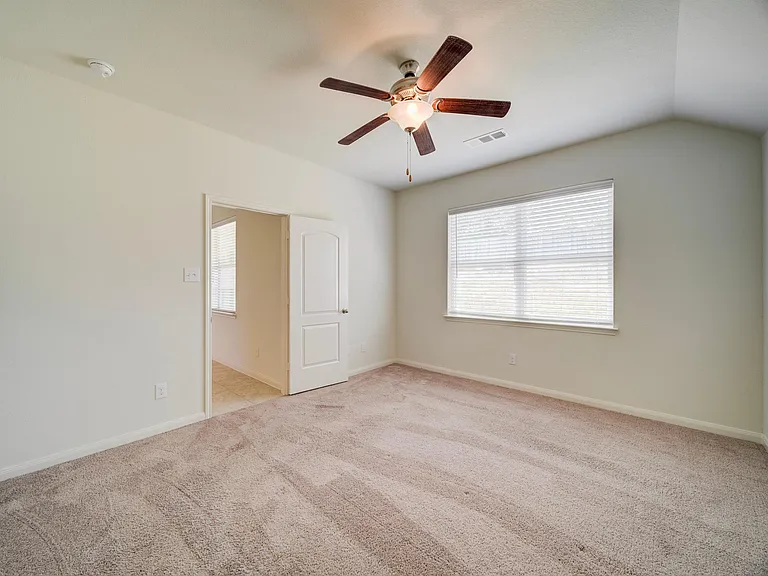 4517 Shy Creek Ln — Photo 19
