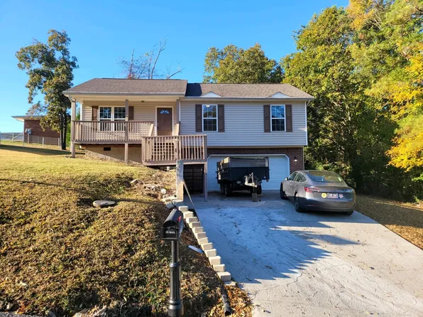 6420 Middle Dr, Chattanooga, TN 37416