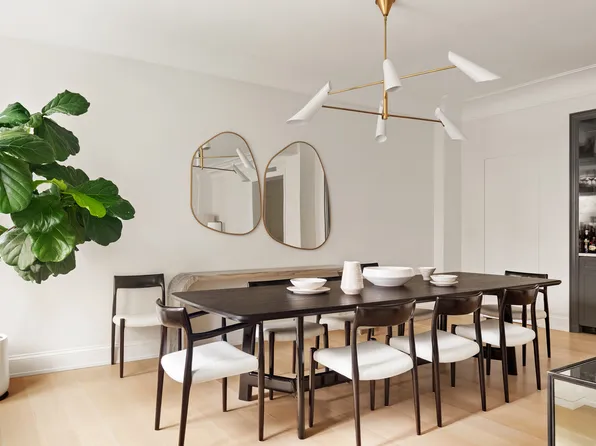 875 Park Avenue image 3 of 12