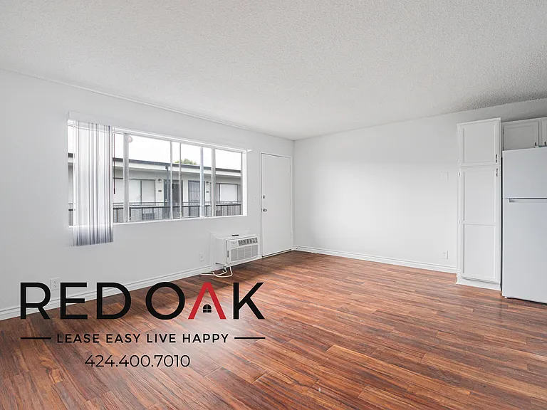 7466 Rosemead Blvd — Photo 1