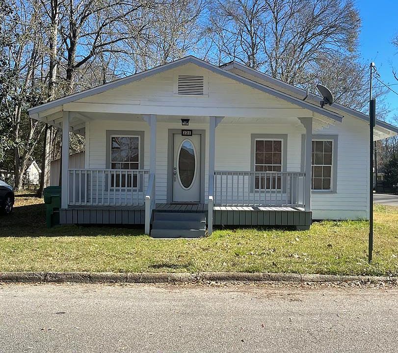 1st image of 221 S Steele Ave
