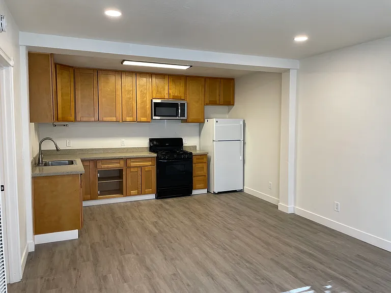 Zelma Apartments — Photo 27