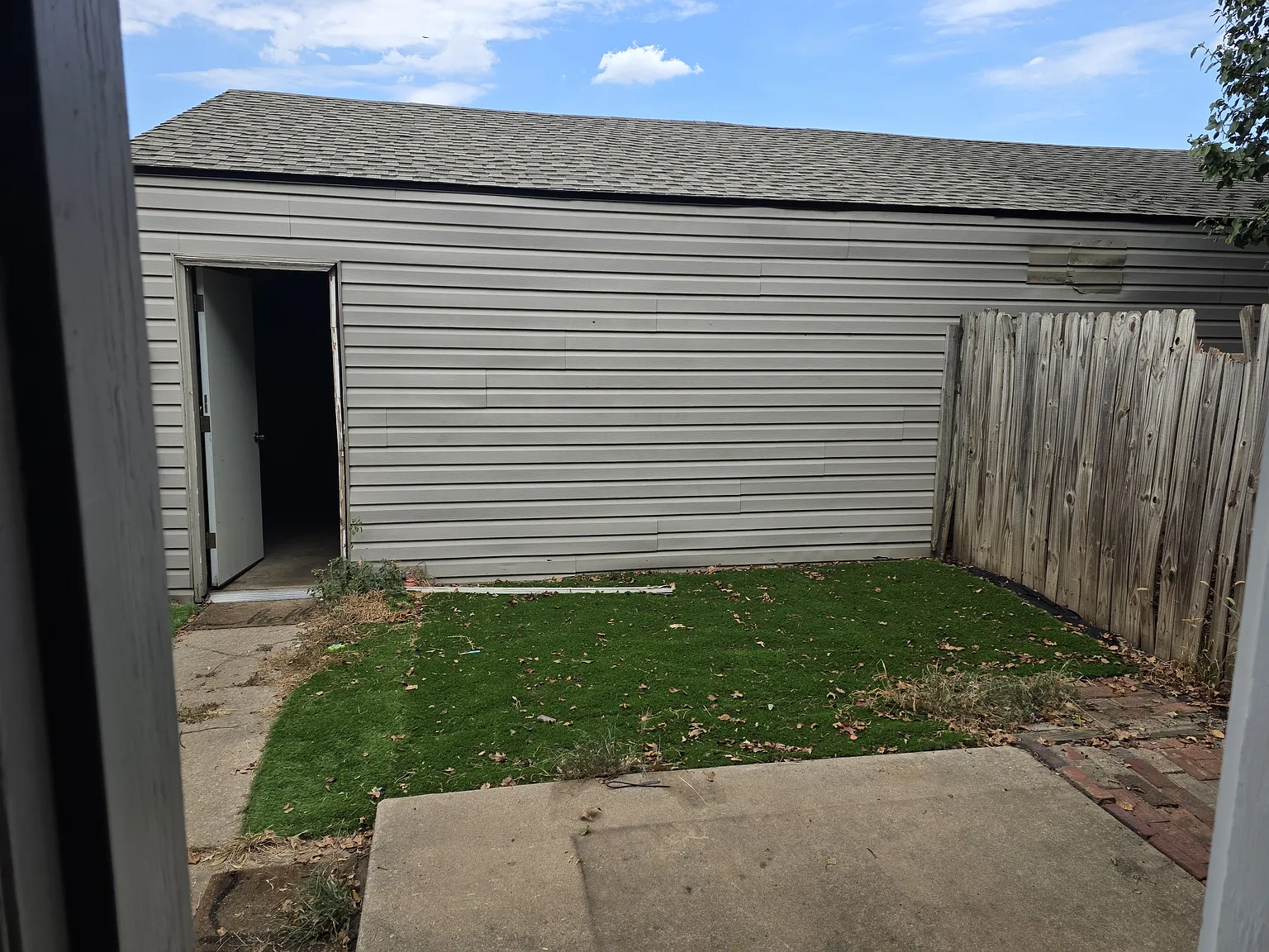 2 bed, 2.5 bath, 1332 sqft, $1,200 — Photo 4