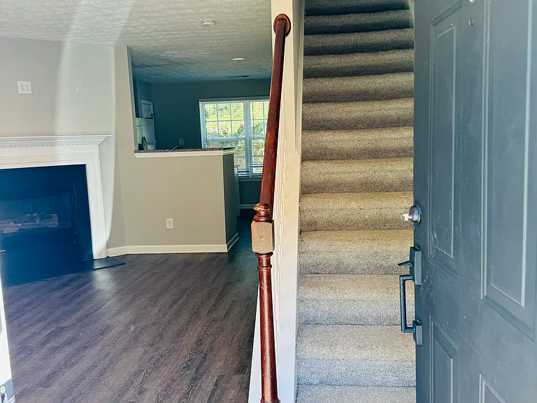 208 Oak Grove Way — Photo 27