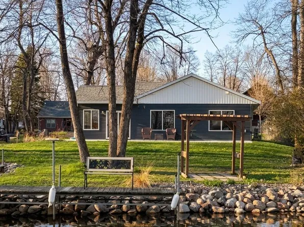 1505 White Cloud Dr S, Isle, MN 56342