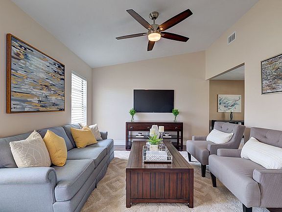 3rd image of 1240 Gladiolas Dr