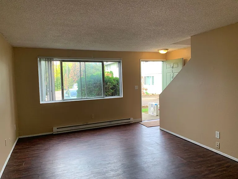 4166 SW 170th Ave — Photo 4