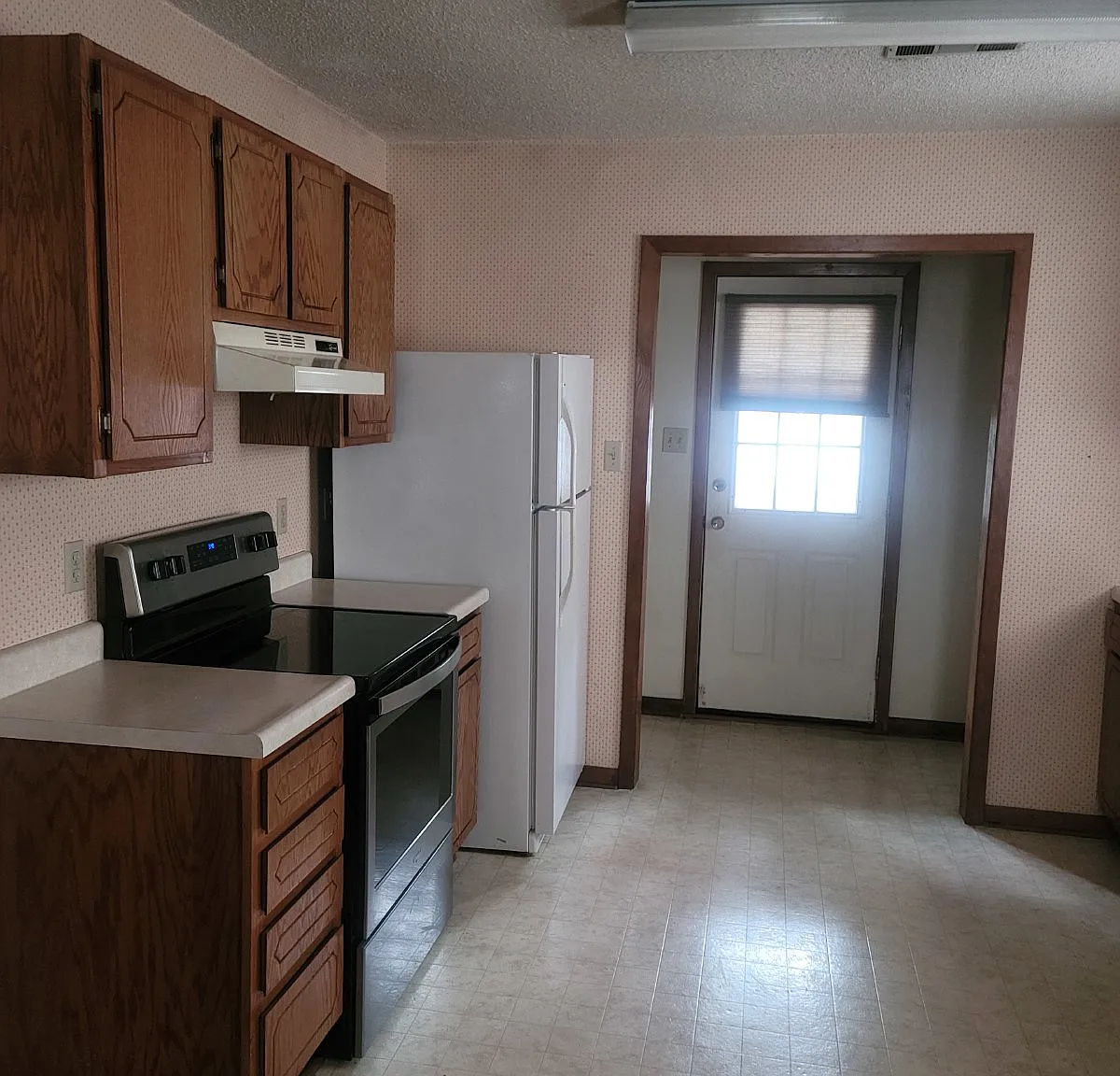 2 bed, 1.0 bath, 820 sqft, $700 — Photo 4