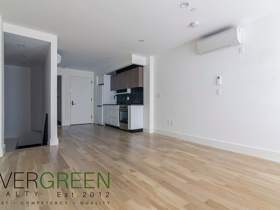 1st image of 830 Saint Johns Pl APT 1R