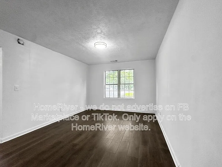 633 Sandys Ln SE — Photo 11
