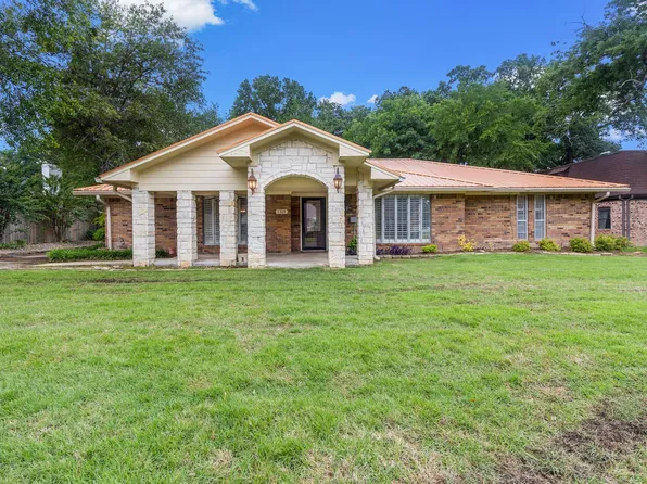 1309 Azalea Dr, Sulphur Springs, TX 75482